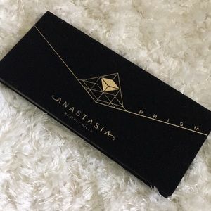 Anastasia Beverly Hills ABH “Prism” Palette